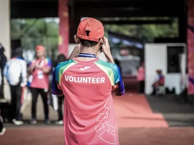 អ្នកគ្រប់គ្រងគម្រោង NGO